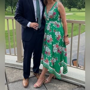 Vince Camuto beautiful green dress